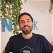 Native English teacher - fluent in Spanish - offering private lessons online. 