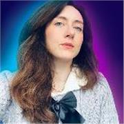 Je suis formé en digital art, UX/UI design, animation et branding. J’ai une expérience dans la conception d’interfaces utilisateur