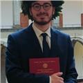 Laureato in filologia moderna offre lezioni private di italiano e di materie letterarie, latino, inglese e tesi di laurea