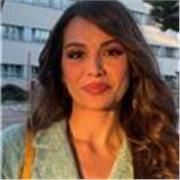 Profesora titulada en Periodismo y Grado Medio de Música. Máster de profesorado para ESO, Secundaria y Bachillerato. 