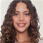 Profesora particular de inglés con experiencia previa con niños y jóvenes.