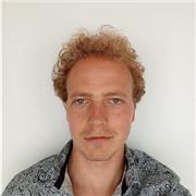 Polyglot English Lehrer mit eigenem System für Sprachlernen