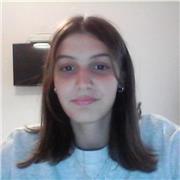 Propongo aiuto compiti per ragazzi e ragazze di scuole elementari e medie. Ho 19 anni e mi definisco attenta, curiosa e gentile