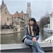 Soy una chica con título de técnico superior de educación infantil, actualmente estudio educación primaria 