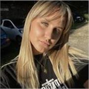 Studentessa universitaria offre lezioni di inglese, spagnolo, italiano, storia, geografia, arte