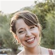 Profesora nativa, titulada en estudios ingleses y siete años de experiencia