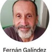 Profesor de inglés imparte clases a través de canciones y cultura de USA e Inglaterra