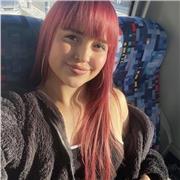 Titulada con 4 años de experiencia en Atención a Personas en Situación de Dependencia.