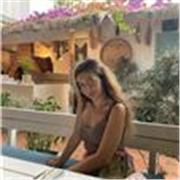 I give affordable and fun english lessons to people of all ages! Join me to learn a new language in a fun and effective way ONLINE