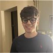 Insegnante di Italiano e Tutor Aiuta compiti. Studente universitario, disponibile e empatico. Preferibilmente lezioni online 