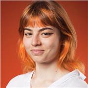 Profesora de idiomas varios, arte y música