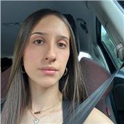 Doy clases particulares a niños y niñas de hasta 10 años más o menos. Puedo enseñar cualquier asignatura pero en especial inglés