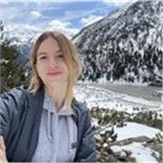 soy una estudiante de medicina de la Universidad de Valencia. Doy clases de repaso desde hace muchos años a cualquier nivel de las asignaturas de matemáticas, física, biología y química. Clases online como presenciales