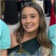 Estudiante de Odontología da clases de apoyo nivel primaria