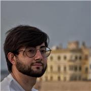 Insegnate di storia, laureato in Archeologia presso l’Università del Salento (Lecce) nel 2023