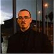 English teacher with experience in teaching online and offline