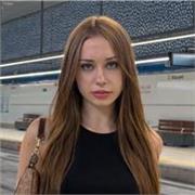 Profesora de español nativa con inglés bilingüe en Suecia, con conocimiento de ortografía, pronunciación, sintaxis y gramática.