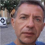 Offro lezioni private a bambini con disturbi dell'apprendimento delle scuole primarie, adattandole elle loro esigenze.