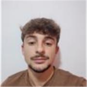 Tengo 19 años y soy estudiante del Grado de Educación Primaria, con una titulación B2 en inglés