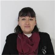 Profesora titulada en maestría en Tecnologías de la información, con licenciatura en Informática