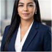 Trabaja como acompañante escolar y cuidador infantil