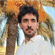 Soy italiano, instructor de yoga certificado (200 hrs).
El yoga es inclusivo, todos somos capaces