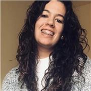 Profesora de apoyo escolar especializada en clases para niños tanto presenciales como online