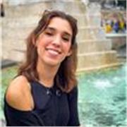 Graduada en derecho con 5 años de experiencia en propiedad intelectual y derecho consumo