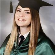 Profesora de educación primaria especializada en asignaturas como matemática, lengua castellana, ciencias e inglés