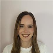 Profesora de primaria de todas las áreas, además de primero y segundo de la ESO. Docente de español e inglés.