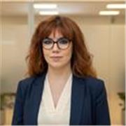 Profesora de lengua licenciada en Filología Hispánica con enfoque dinámico en la comprensión lectora y la sintaxis
