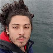 Passionné en langue qui souhaite mettre à profit des années d'apprentissage en autodidacte au service des autres