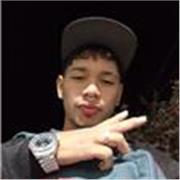 Soy colombiano, y actualmente estudio ingeniería Electrónica, voy en el 3 semestre. Voy a enseñar a niños de secundaria.