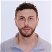 Profesor titulado en cine y audiovisual, dibujo, diseño, artes gráficas, economía y márketing con más de doce años de experiencia