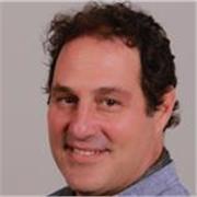 Soy un profesor de economía apasionado por hacer sencillo lo complejo, y voy a dar clases a alumnos en idioma Español 