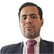 Abogado con formación en ciencias sociales y políticas