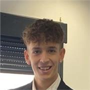 Profesor imparte clases hasta sexto de primaria