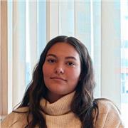 Universitaria en Bellas Artes, ofrezco clases presenciales relacionadas con el arte en todos los niveles