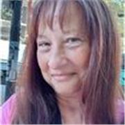 Enseño español nativo de forma amena a traves de literatura y canciones hispanoamericanas . Soy musicatambien adi que tambien