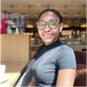 Zeit fünf Jahren helfe ich gerne jungendlichen und älteren Personen dabei, ihre Französischkenntnisse zu verbessern