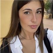 Profesora de apoyo y repaso a niños de primaria