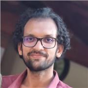 Ofereço aulas de História nas mais diversas áreas, principalmente Arte e História da Filosofia, além de ensinar escrita criativa para livros, escrita de redação e artigos científicos