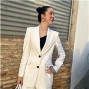 Profesora de educación primaria, secundaria y grado medio de administrativo imparte clases de forma individual y en grupo