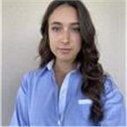 Laureanda in Scienze della Comunicazione con diploma liceo linguistico