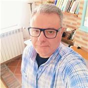 Profesor de inglés titulado con mas de 20 años de experiencia se ofrece para dar refuerzo de inglés en todas las destrezas