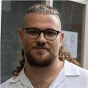 Profesor Graduado en Filosofía y Master en Educación. Ofrezco clases adaptadas y dinámicas para amplio rango de edad y disciplinas