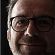 Fotografare illuminare e postprodurre, le competenze fondamentali di un bravo fotografo.