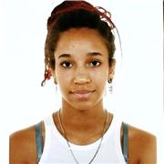 Profesora de ESO apta para cada persona que desee aprender.