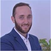 Profesor titulado con más de 10 años impartiendo clases de diferentes materias.
