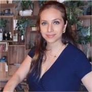 Maestra de Primaria con Enfoque Especializado Adaptado a los Intereses de los Alumno